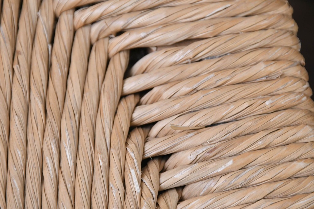 中古　松本民芸家具　ラッシ座面　波打つ背板が特徴の#22型ラダーバックチェア4脚セット　定価(4脚合計)約64万円　(R-085986)