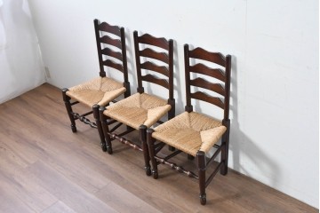 中古　松本民芸家具　ラッシ座面　波打つ背板が特徴の#22型ラダーバックチェア3脚セット　定価(3脚合計)約48万円　(R-085987)