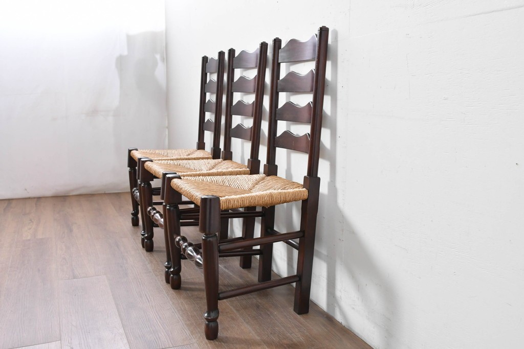 中古　松本民芸家具　ラッシ座面　波打つ背板が特徴の#22型ラダーバックチェア3脚セット　定価(3脚合計)約48万円　(R-085987)