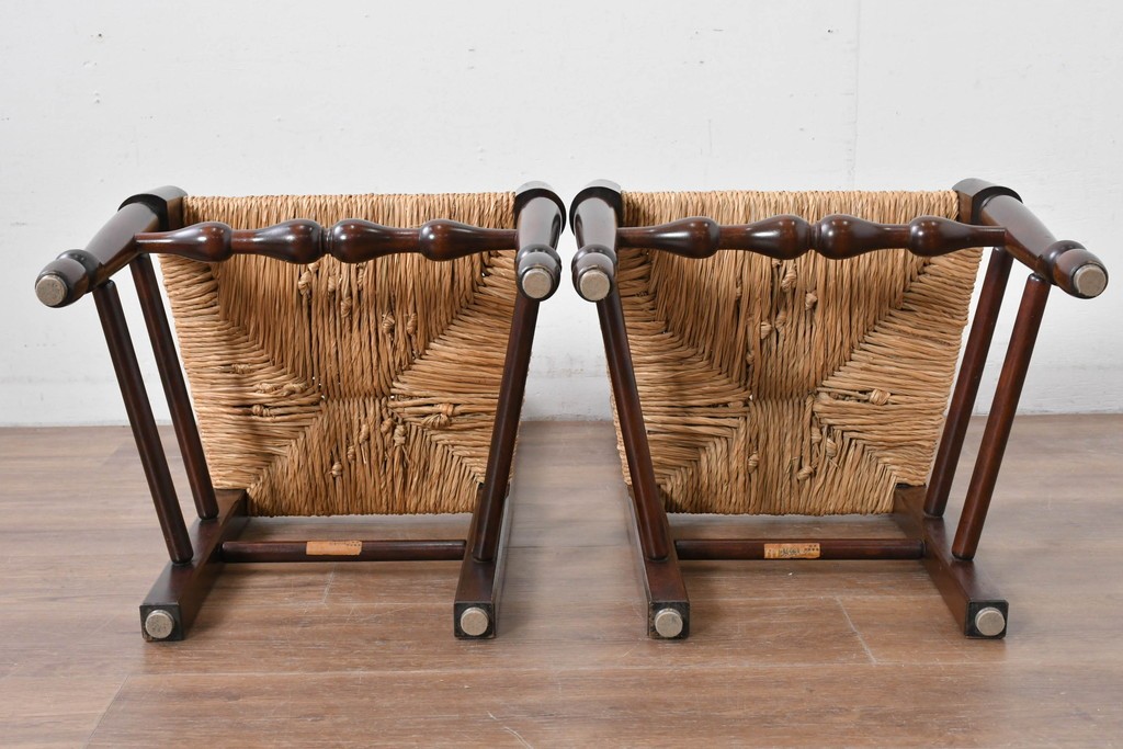 中古　松本民芸家具　ラッシ座面　波打つ背板が特徴の#22型ラダーバックチェア2脚セット　定価(2脚合計)約32万円　(R-085988)