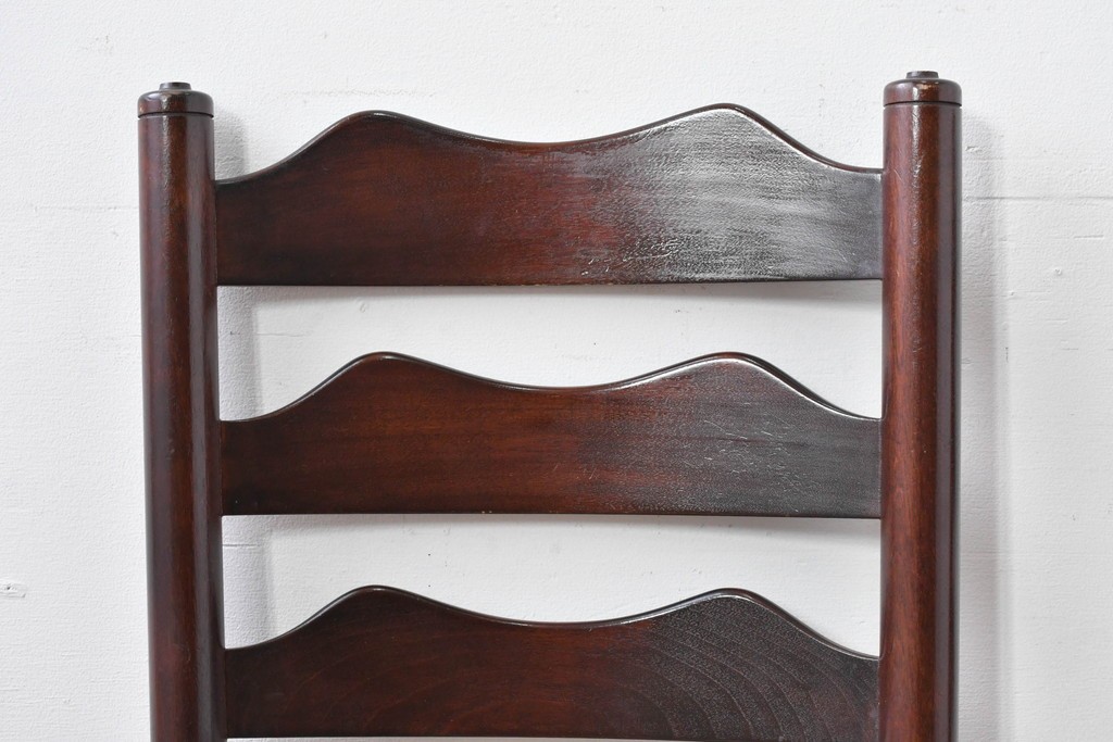 中古　松本民芸家具　ラッシ座面　波打つ背板が特徴の#22型ラダーバックチェア2脚セット　定価(2脚合計)約32万円　(R-085988)