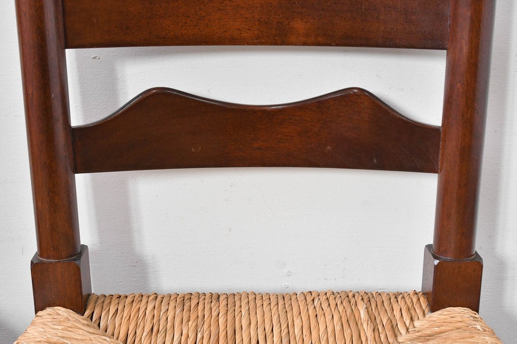 中古　松本民芸家具　ラッシ座面　波打つ背板が特徴の#22型ラダーバックチェア2脚セット　定価(2脚合計)約32万円　(R-085988)