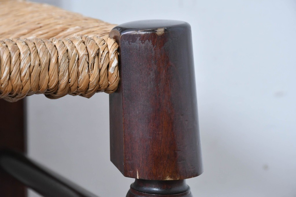 中古　松本民芸家具　ラッシ座面　波打つ背板が特徴の#22型ラダーバックチェア2脚セット　定価(2脚合計)約32万円　(R-085988)