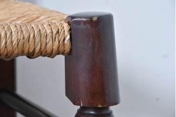 中古　松本民芸家具　ラッシ座面　波打つ背板が特徴の#22型ラダーバックチェア2脚セット　定価(2脚合計)約32万円　(R-085988)