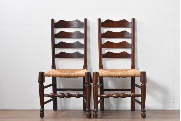 中古　松本民芸家具　ラッシ座面　波打つ背板が特徴の#22型ラダーバックチェア2脚セット　定価(2脚合計)約32万円　(R-085988)