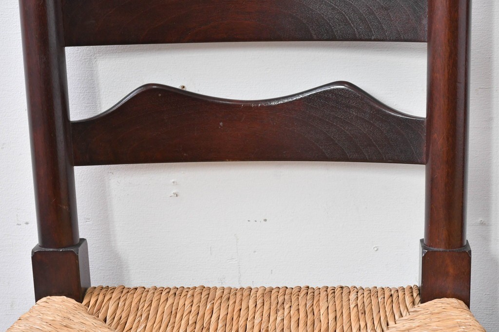 中古　松本民芸家具　ラッシ座面　波打つ背板が特徴の#22型ラダーバックチェア2脚セット　定価(2脚合計)約32万円　(R-085988)