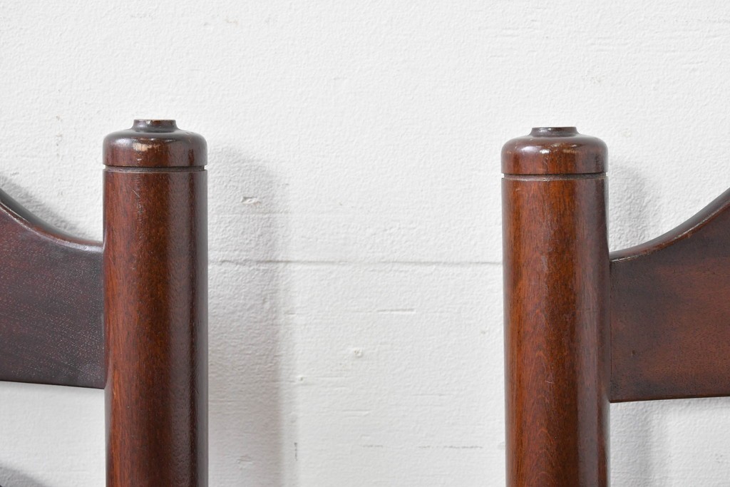 中古　松本民芸家具　ラッシ座面　波打つ背板が特徴の#22型ラダーバックチェア2脚セット　定価(2脚合計)約32万円　(R-085988)