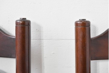 中古　松本民芸家具　ラッシ座面　波打つ背板が特徴の#22型ラダーバックチェア2脚セット　定価(2脚合計)約32万円　(R-085988)