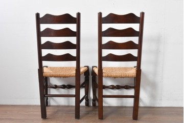 中古　松本民芸家具　ラッシ座面　波打つ背板が特徴の#22型ラダーバックチェア2脚セット　定価(2脚合計)約32万円　(R-085988)