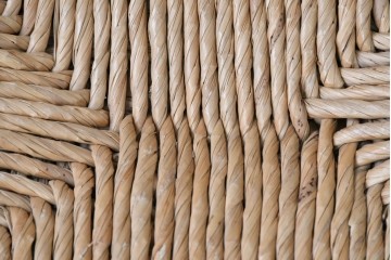 中古　松本民芸家具　ラッシ座面　波打つ背板が特徴の#22型ラダーバックチェア2脚セット　定価(2脚合計)約32万円　(R-085988)