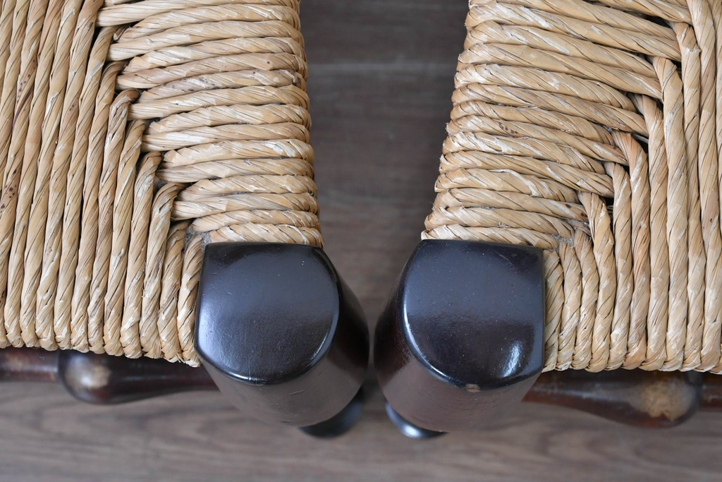 中古　松本民芸家具　ラッシ座面　波打つ背板が特徴の#22型ラダーバックチェア2脚セット　定価(2脚合計)約32万円　(R-085988)