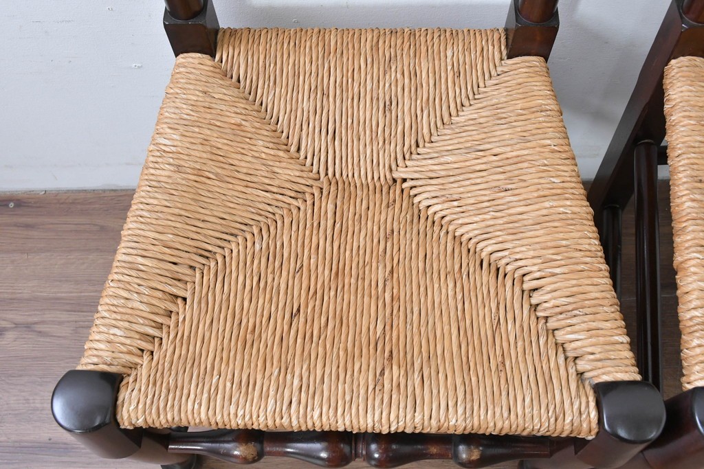 中古　松本民芸家具　ラッシ座面　波打つ背板が特徴の#22型ラダーバックチェア2脚セット　定価(2脚合計)約32万円　(R-085988)