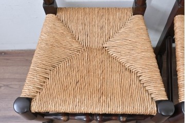 中古　松本民芸家具　ラッシ座面　波打つ背板が特徴の#22型ラダーバックチェア2脚セット　定価(2脚合計)約32万円　(R-085988)