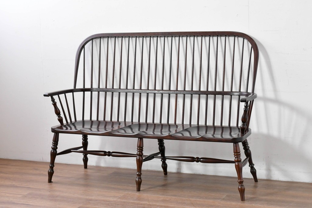 中古　松本民芸家具　細身のスポークが連なる#513型長ウィンザーチェア(III)　定価約39万円　(R-085989)