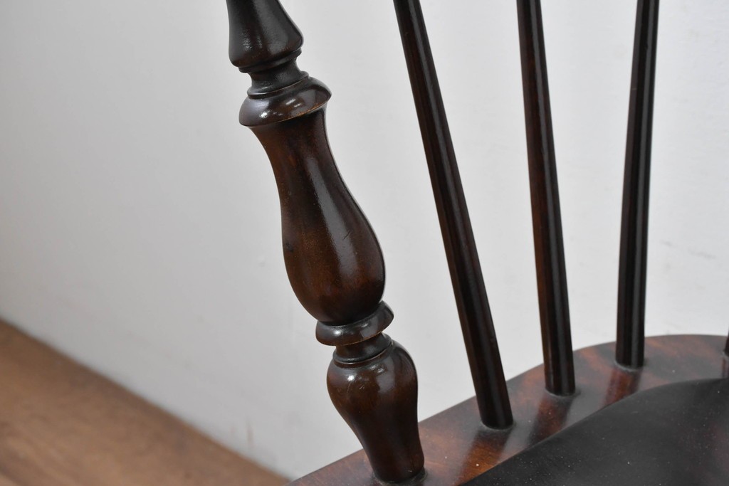 中古　松本民芸家具　細身のスポークが連なる#513型長ウィンザーチェア(III)　定価約39万円　(R-085989)