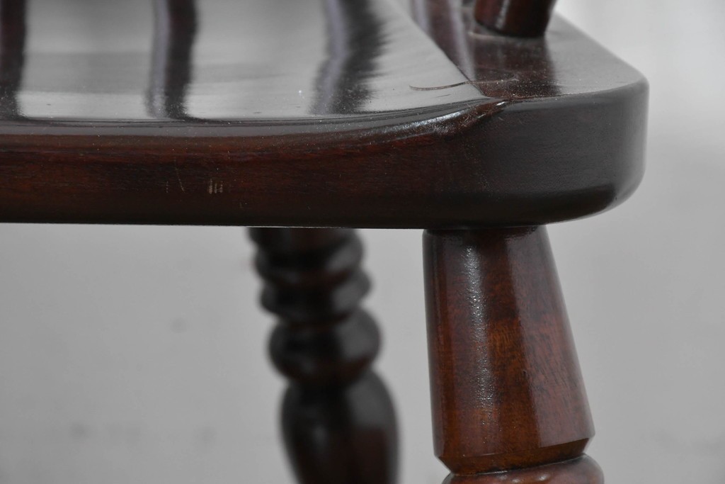 中古　松本民芸家具　細身のスポークが連なる#513型長ウィンザーチェア(III)　定価約39万円　(R-085989)