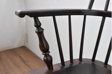 中古　松本民芸家具　細身のスポークが連なる#513型長ウィンザーチェア(III)　定価約39万円　(R-085989)