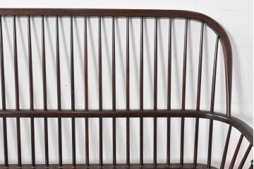 中古　松本民芸家具　細身のスポークが連なる#513型長ウィンザーチェア(III)　定価約39万円　(R-085989)