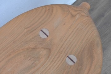 中古　木工房 大地　葉のような座面デザインのリーブベンチ　(R-085990)