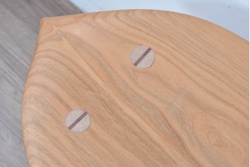 中古　木工房 大地　葉のような座面デザインのリーブベンチ　(R-085990)