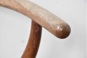 デンマーク　希少なヴィンテージ品　北欧家具　老舗家具メーカー CARL HANSEN&SON(カール・ハンセン&サン)　ハンス J. ウェグナー(HANS J. WEGNER)デザイン　CH24　特徴的なラインを描くYチェア　(R-085991)