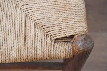 デンマーク　希少なヴィンテージ品　北欧家具　老舗家具メーカー CARL HANSEN&SON(カール・ハンセン&サン)　ハンス J. ウェグナー(HANS J. WEGNER)デザイン　CH24　特徴的なラインを描くYチェア　(R-085991)