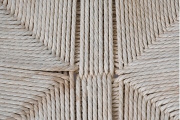 デンマーク　希少なヴィンテージ品　北欧家具　老舗家具メーカー CARL HANSEN&SON(カール・ハンセン&サン)　ハンス J. ウェグナー(HANS J. WEGNER)デザイン　CH24　特徴的なラインを描くYチェア　(R-085991)