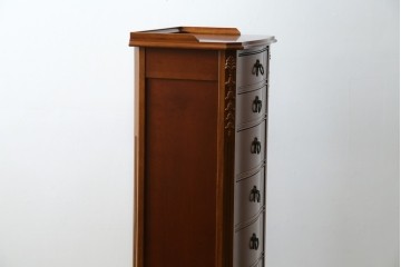 中古　美品　希少な廃番品　LYNN・HOLLYN(リン・ホーリン)　細かな装飾と曲線脚が上品な縦型チェスト　(R-085992)