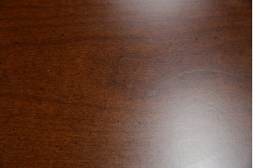 中古　美品　希少な廃番品　LYNN・HOLLYN(リン・ホーリン)　細かな装飾と曲線脚が上品な縦型チェスト　(R-085992)