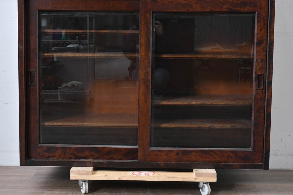 《台輪取り付け加工費込み》　中古　北海道民芸家具　HM161K　重厚な木目と温もり溢れる風合いが魅力のキャビネット　(R-085993)