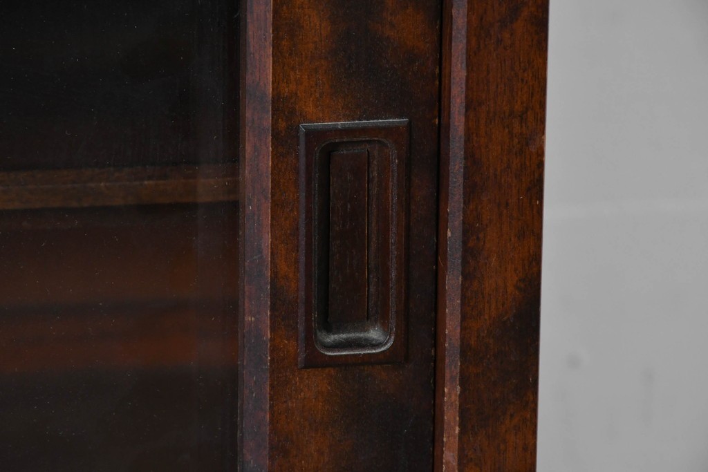 《台輪取り付け加工費込み》　中古　北海道民芸家具　HM161K　重厚な木目と温もり溢れる風合いが魅力のキャビネット　(R-085993)