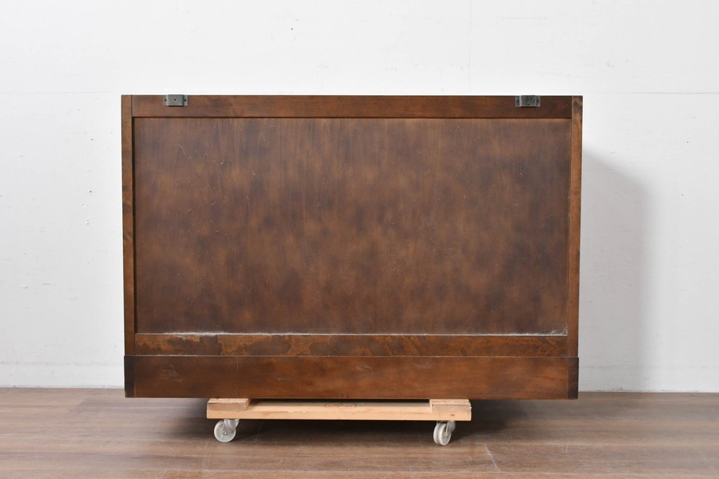 《天板取り付け加工費込み》　中古　北海道民芸家具　HM161K　重厚な木目と温もり溢れる風合いが魅力のサイドボード　(R-085994)