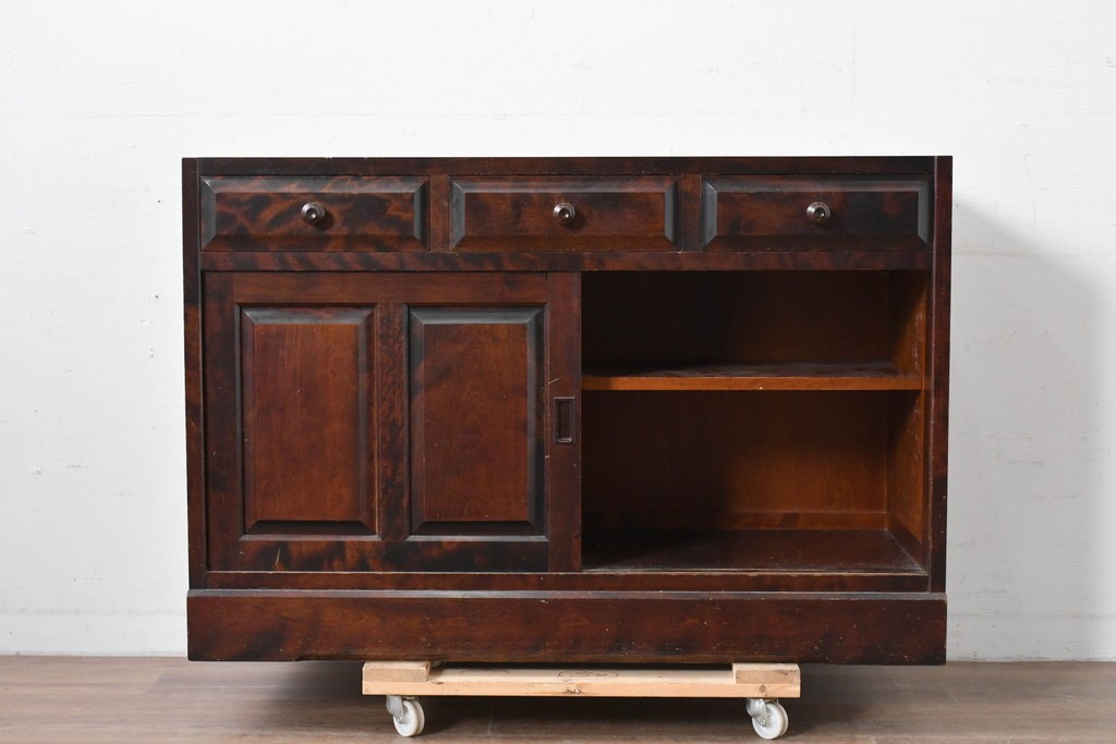 《天板取り付け加工費込み》　中古　北海道民芸家具　HM161K　重厚な木目と温もり溢れる風合いが魅力のサイドボード　(R-085994)