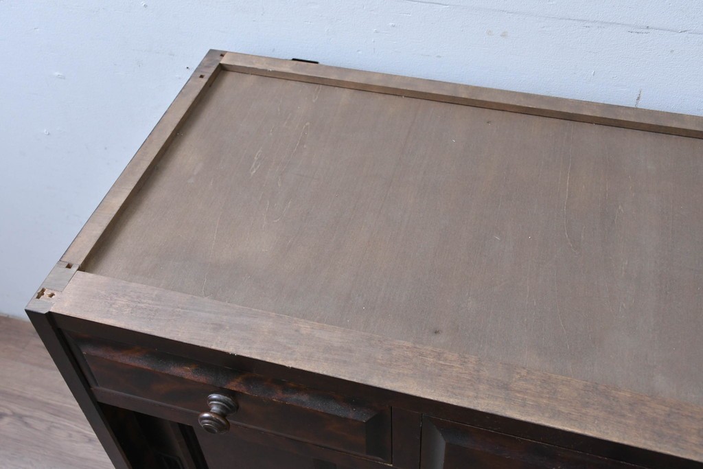 《天板取り付け加工費込み》　中古　北海道民芸家具　HM161K　重厚な木目と温もり溢れる風合いが魅力のサイドボード　(R-085994)