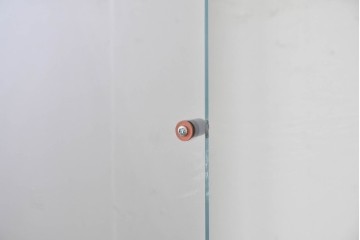 中古　希少モデル　Cassina(カッシーナ)　Brera(ブレラ)　ピエロ・デ・マルティーニ(Piero De Martini)　ガラス扉付きのキャビネット　(R-085995)