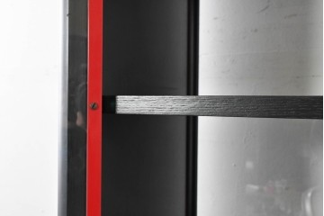 中古　希少モデル　Cassina(カッシーナ)　Brera(ブレラ)　ピエロ・デ・マルティーニ(Piero De Martini)　ガラス扉付きのキャビネット　(R-085995)