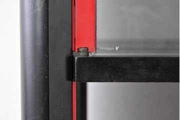 中古　希少モデル　Cassina(カッシーナ)　Brera(ブレラ)　ピエロ・デ・マルティーニ(Piero De Martini)　ガラス扉付きのキャビネット　(R-085995)