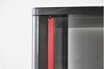 中古　希少モデル　Cassina(カッシーナ)　Brera(ブレラ)　ピエロ・デ・マルティーニ(Piero De Martini)　ガラス扉付きのキャビネット　(R-085995)