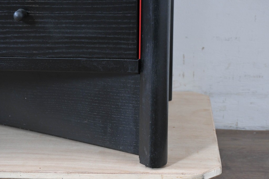 中古　希少モデル　Cassina(カッシーナ)　Brera(ブレラ)　ピエロ・デ・マルティーニ(Piero De Martini)　ガラス扉付きのキャビネット　(R-085995)