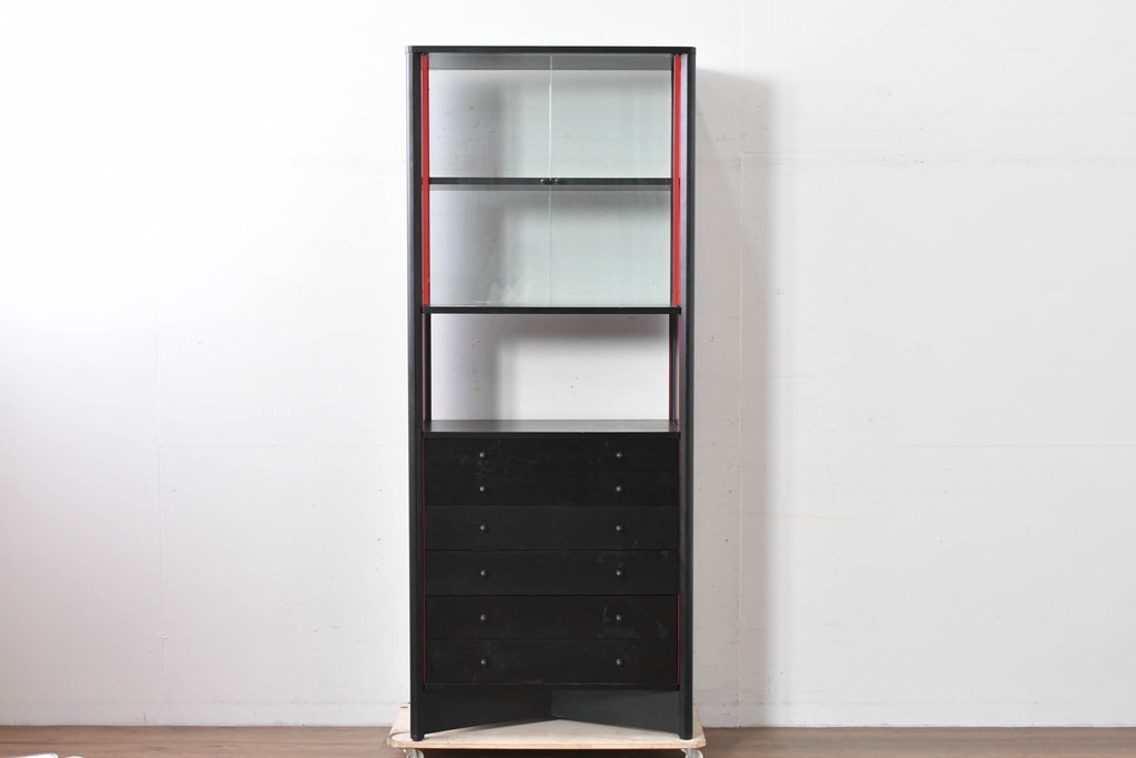 中古　希少モデル　Cassina(カッシーナ)　Brera(ブレラ)　ピエロ・デ・マルティーニ(Piero De Martini)　ガラス扉付きのキャビネット　(R-085996)