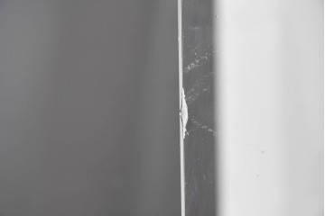 中古　希少モデル　Cassina(カッシーナ)　Brera(ブレラ)　ピエロ・デ・マルティーニ(Piero De Martini)　ガラス扉付きのキャビネット　(R-085996)