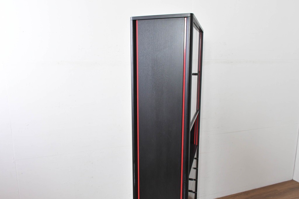 中古　希少モデル　Cassina(カッシーナ)　Brera(ブレラ)　ピエロ・デ・マルティーニ(Piero De Martini)　ガラス扉付きのキャビネット　(R-085996)