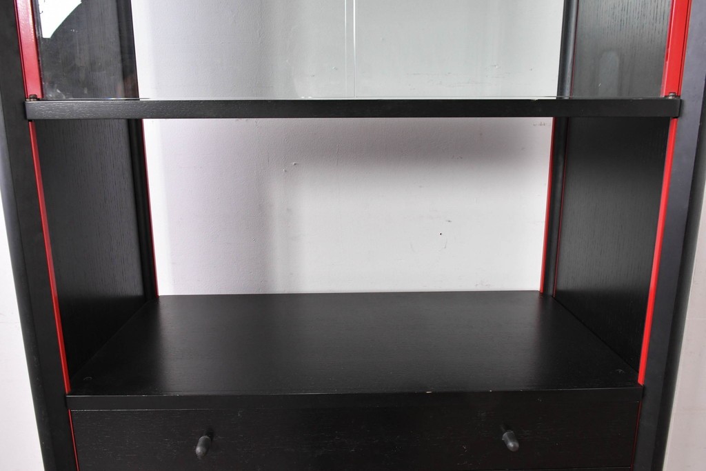 中古　希少モデル　Cassina(カッシーナ)　Brera(ブレラ)　ピエロ・デ・マルティーニ(Piero De Martini)　ガラス扉付きのキャビネット　(R-085996)