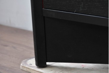 中古　希少モデル　Cassina(カッシーナ)　Brera(ブレラ)　ピエロ・デ・マルティーニ(Piero De Martini)　ガラス扉付きのキャビネット　(R-085996)