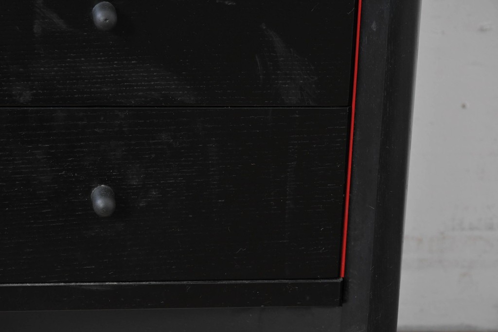 中古　希少モデル　Cassina(カッシーナ)　Brera(ブレラ)　ピエロ・デ・マルティーニ(Piero De Martini)　ガラス扉付きのキャビネット　(R-085996)