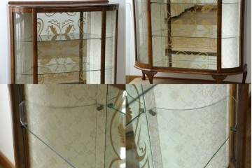 イギリスアンティーク　希少デザイン　BARGET BUILT(バーゲット・ビルト)　両サイドに隠し収納が付いたミラーバックガラスキャビネット　(R-085997)