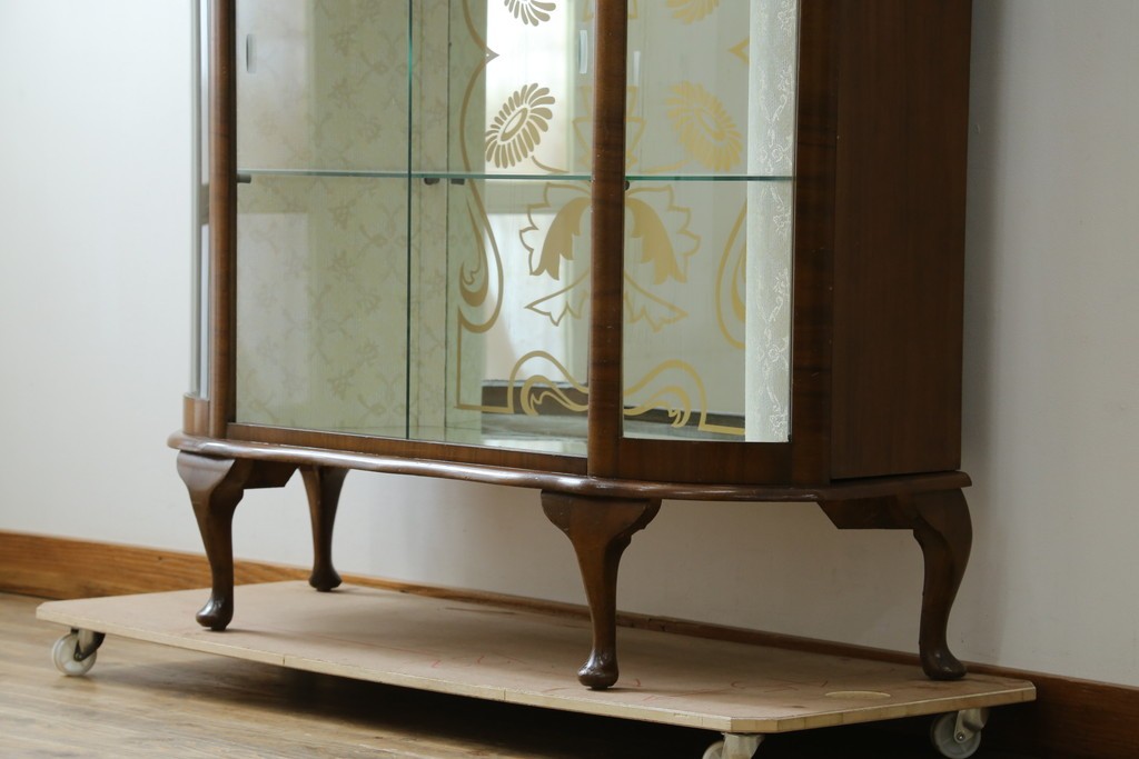 イギリスアンティーク　希少デザイン　BARGET BUILT(バーゲット・ビルト)　両サイドに隠し収納が付いたミラーバックガラスキャビネット　(R-085997)