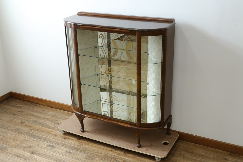 イギリスアンティーク　希少デザイン　BARGET BUILT(バーゲット・ビルト)　両サイドに隠し収納が付いたミラーバックガラスキャビネット　(R-085997)