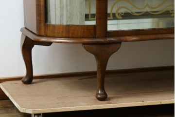 イギリスアンティーク　希少デザイン　BARGET BUILT(バーゲット・ビルト)　両サイドに隠し収納が付いたミラーバックガラスキャビネット　(R-085997)