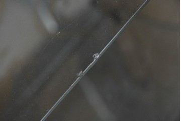 イギリスアンティーク　希少デザイン　BARGET BUILT(バーゲット・ビルト)　両サイドに隠し収納が付いたミラーバックガラスキャビネット　(R-085997)